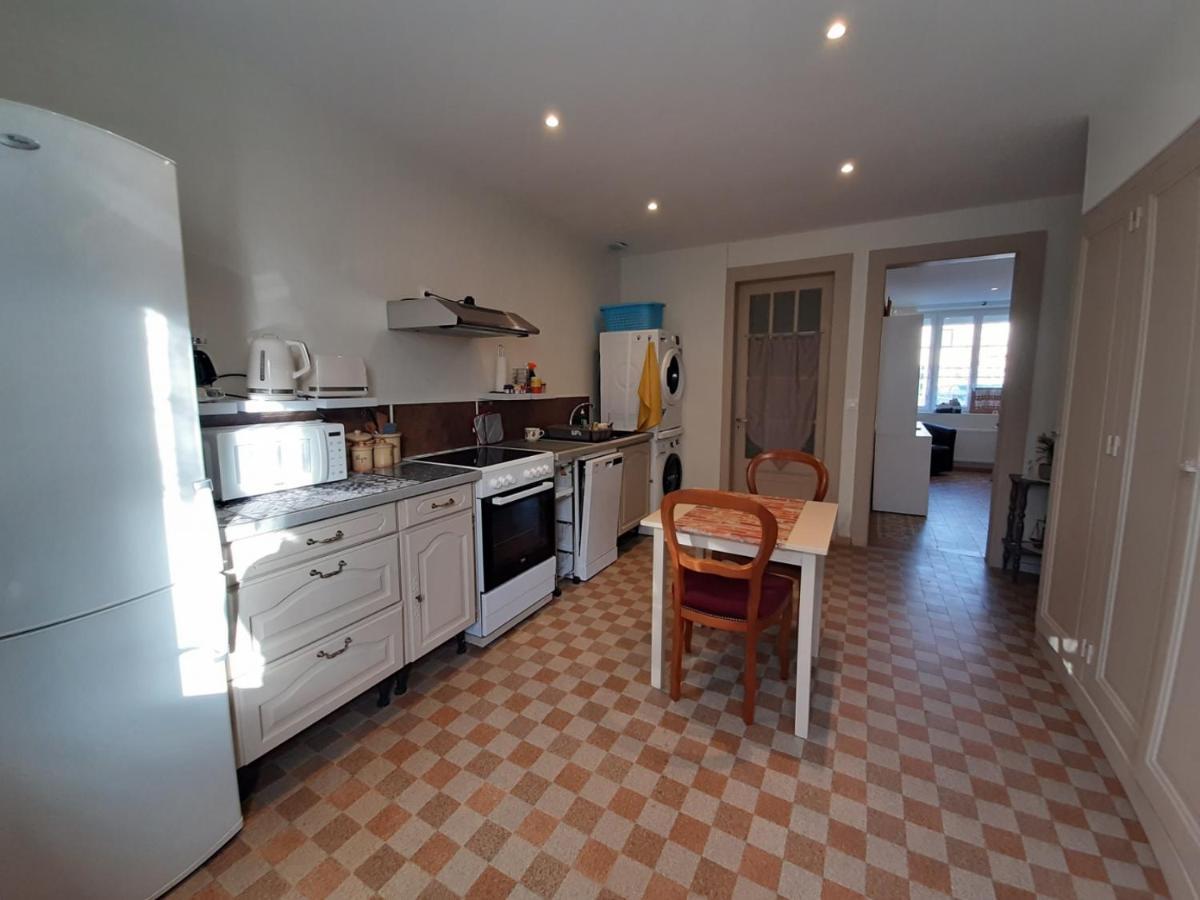 Le Plain Pied Sur Place Le Mêle-sur-Sarthe Esterno foto