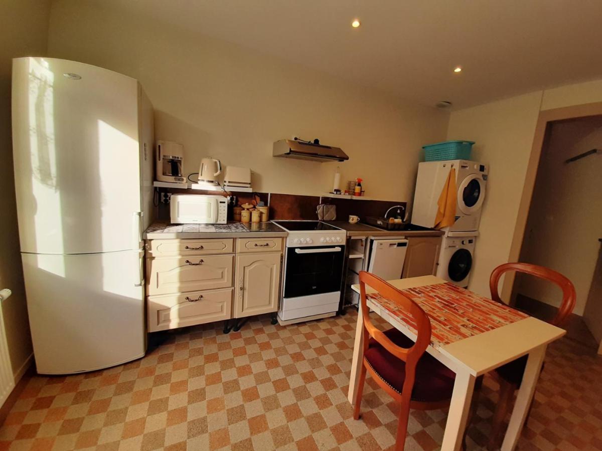 Le Plain Pied Sur Place Le Mêle-sur-Sarthe Esterno foto
