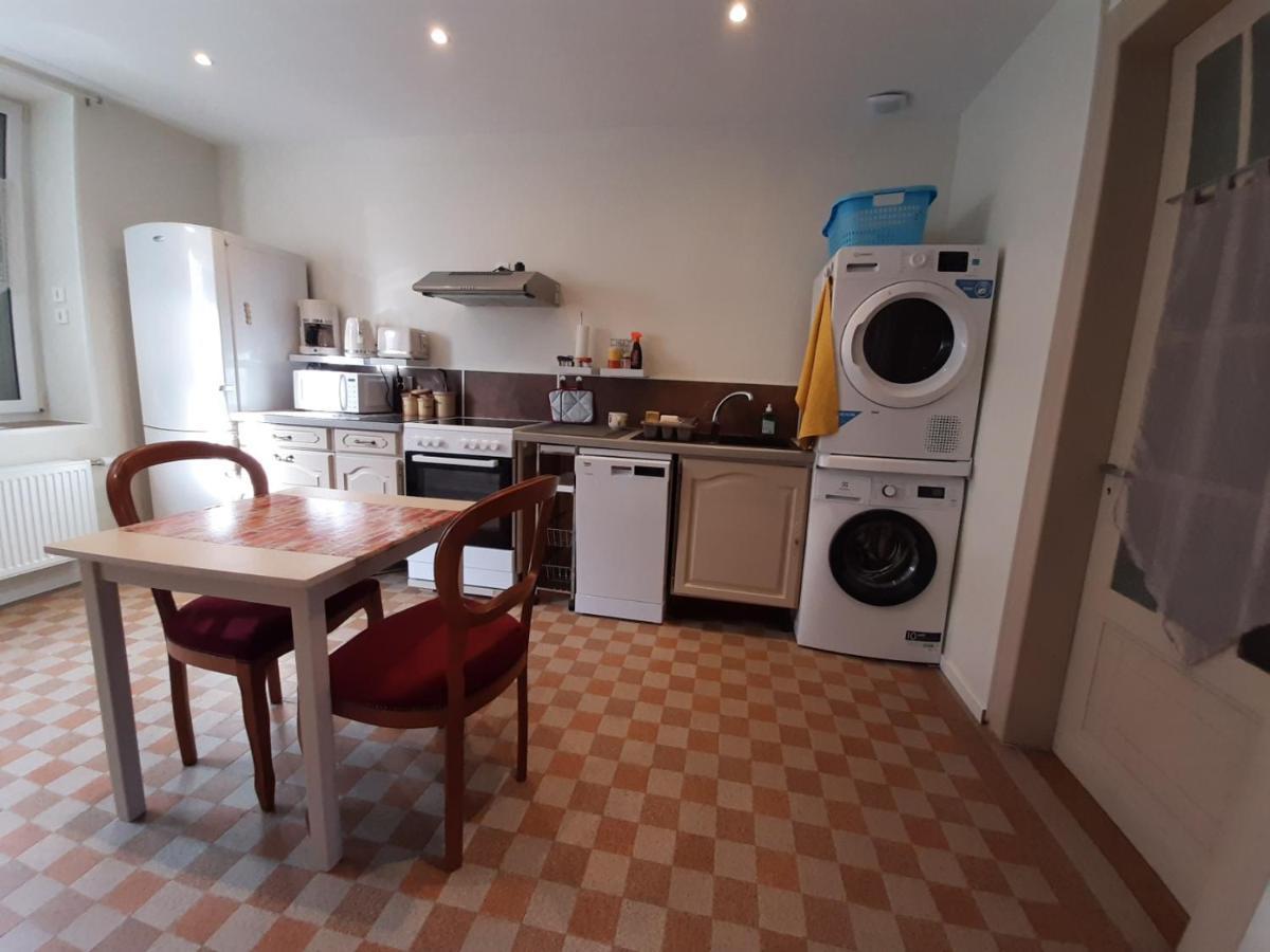 Le Plain Pied Sur Place Le Mêle-sur-Sarthe Esterno foto
